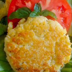 A picture of Couscous Cakes.