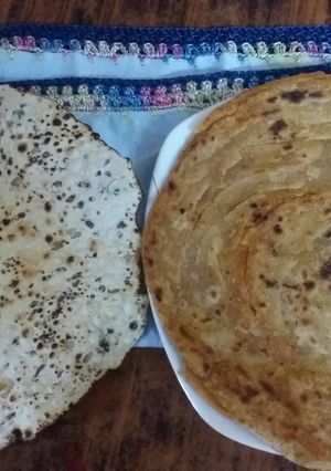 A picture of Red chilli Lachha paratha.