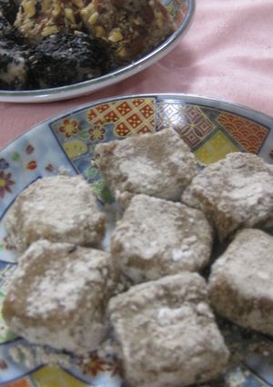 A picture of Okara Mochi with Roasted Barley or Kinako Flour.