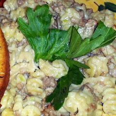 A picture of BUSY WOMANS ALFREDO SAUCE w/ ground turkey.