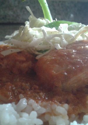 A picture of Surkh Chicken.