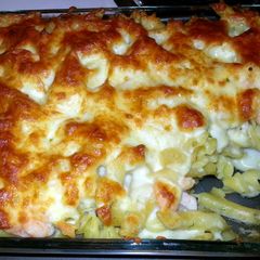 A picture of Baked cheese seafood alfredo.