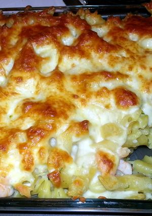 A picture of Baked cheese seafood alfredo.