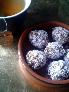 A picture of Honey Date Bites.