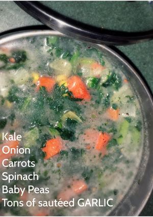 A picture of Easy vegetarian soup that tastes good.