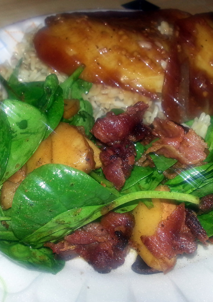 A picture of Warm Pear and Bacon Salad.