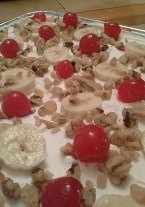 A picture of Banana Split Cake.
