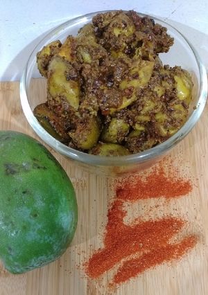 A picture of Fresh Mango Pickle.
