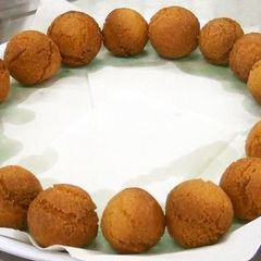 A picture of Sata Andagi (Okinawan Donuts).