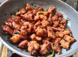 A picture of Crispy Chicken 65.