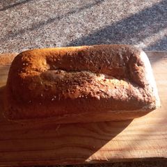 A picture of Lemon & Grandilla loaf.