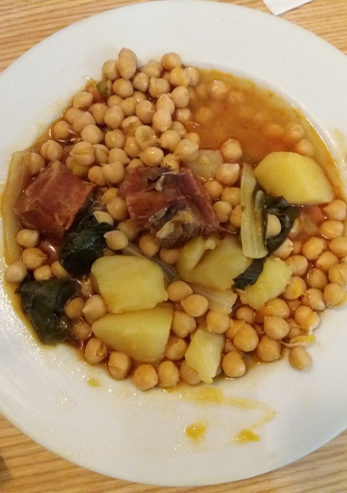Una foto de Potaje de Garbanzos