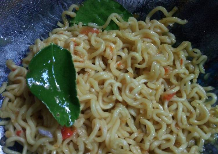 Cara Gampang Menyiapkan Seblak Indomie yang Enak Banget