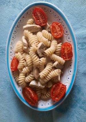 Foto di Fusilli con pesce spada e pomodori confit