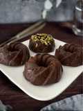 Mini Muffins de Banana com Coco e Chocolate Sem Assar