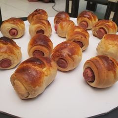 A picture of Sausage rolls.