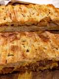 Sándwich focaccia con asado y pollo