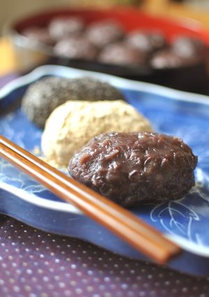A picture of Spring Botamochi and Autumn Ohagi.