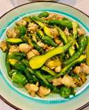 Sụn gà xào bí nụ