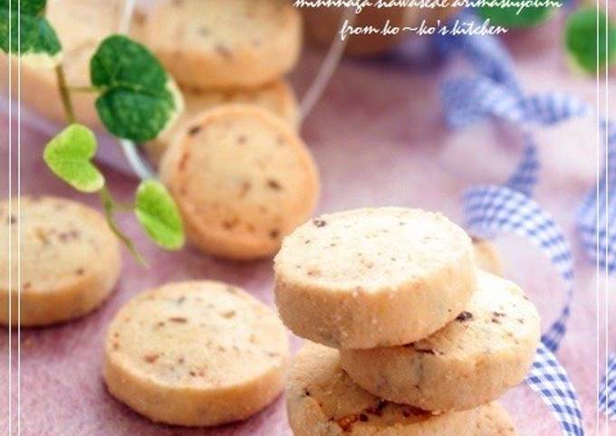 Vanilla and Walnut Cookies