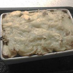 A picture of Cottage Pie using dauphinoise potatoes.