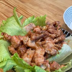 A picture of Hakka Crispy Sliced Pork Belly香脆南乳花肉片.