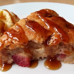 A picture of Vickys Spiced Plum & Apple Pudding & Dulce du Leche, GF DF EF SF.