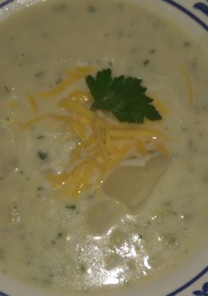 A picture of Easy Potato Leek Soup.