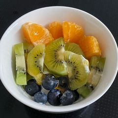 A picture of Fruity Honey Yogurt.