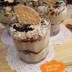 A picture of Tiramisu Puding.