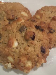 A picture of Oatmeal Cranberry White Chocolate Chunk Cookies.