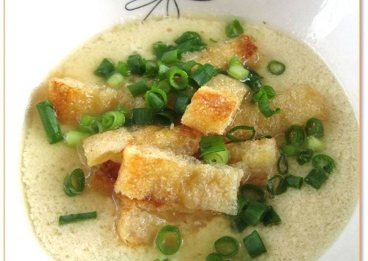 Fresh Taiwanese-Style Soy Milk Soup (Xian Dou Jiang)