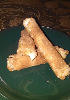 A picture of Nikki's Cinnamon bread rolls.