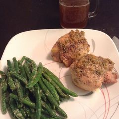A picture of Garlic Rosemary Pan Baked Chicken.