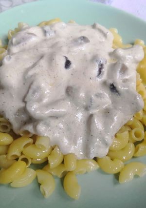 Tejszínes, gombás ragu, szarvacska tésztával recept fotója