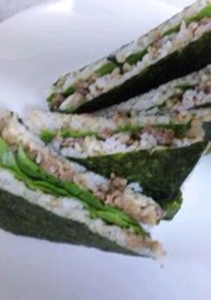 A picture of Yakiniku Onigiri Sandwich.