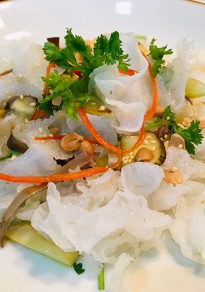 Hình của món Gỏi nấm tuyết (tuyết nhĩ/mộc nhĩ trắng).
