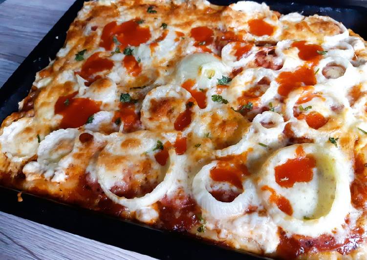 Chicken pepperoni pizza homemade simple