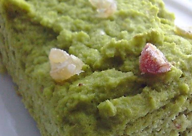 How to Prepare Appetizing Flourless Okara Matcha Cake for Dieters