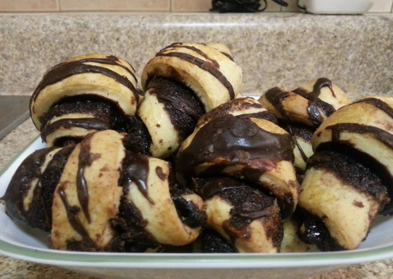 Rich Gooey Chocolate Rolls with Chocolate Glaze