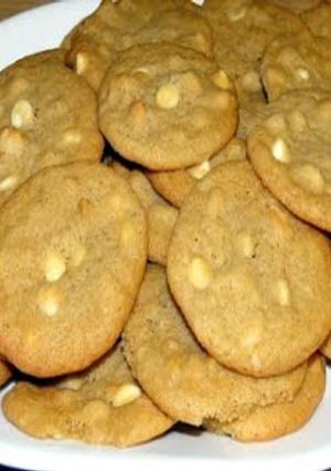 A picture of white chocolate brownie.