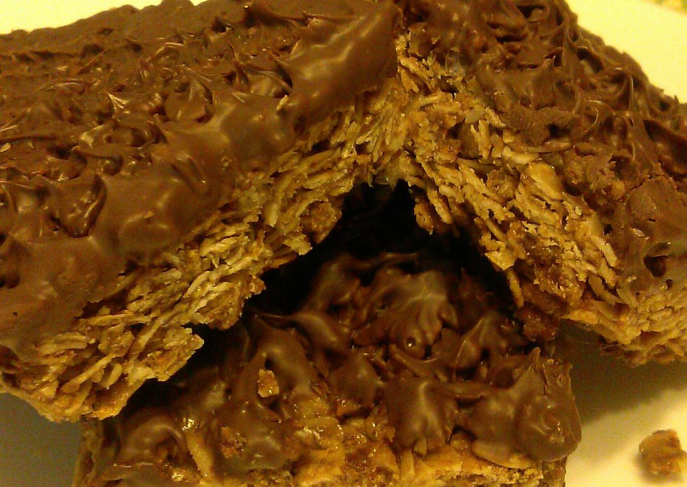 " Chocolate Dipped Granola Bars "