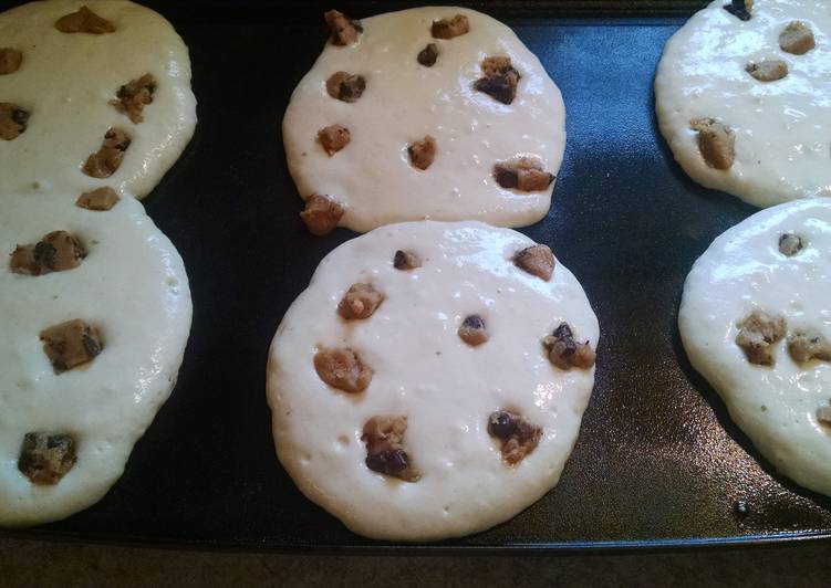 Simple Way to Make Super Quick Homemade Chocolate Chip Cookie Dough Pancakes