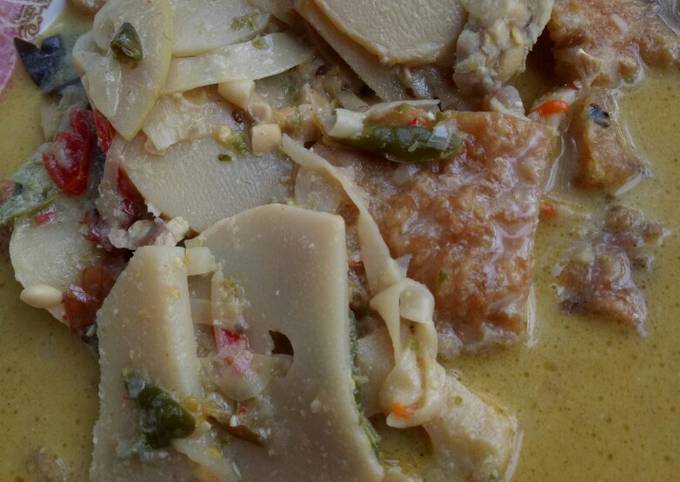 Resep: Santan lombok ijo rebung mix krecek(kerupuk kulit) Irit Untuk Jualan