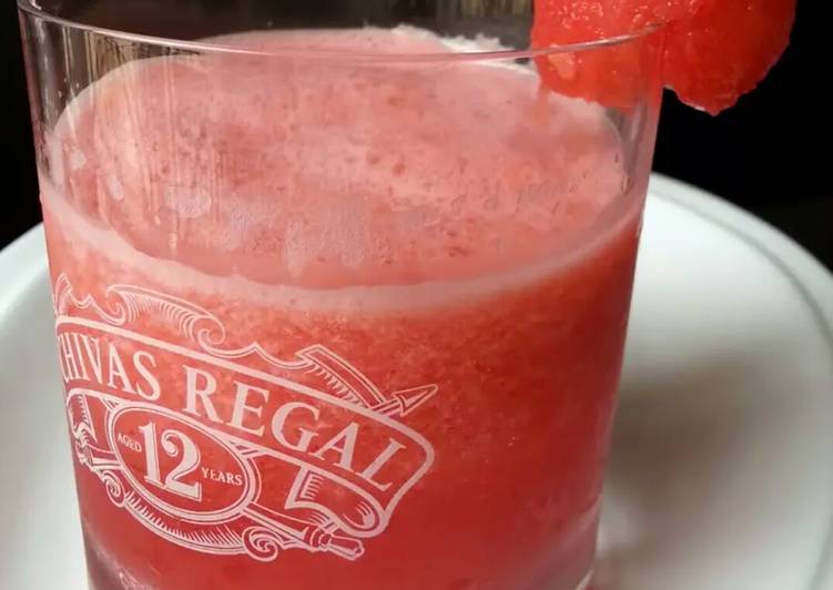 Step-by-Step Guide to Make Speedy Watermelon With Peach Liqueur