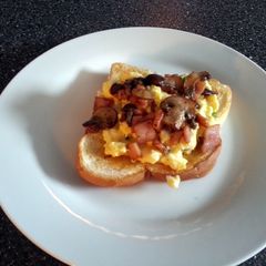 A picture of the only scrambled eggs.