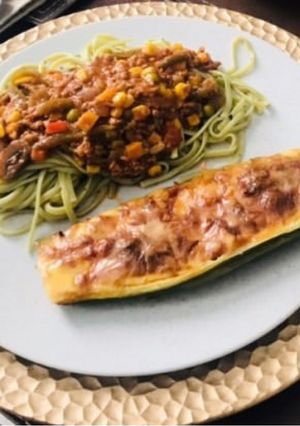 Una foto de ✨Pasta de espinaca y zapallo italiano relleno✨