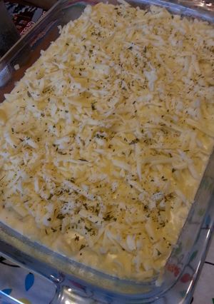 A picture of Mac & Cheese.