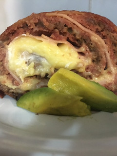 Una foto de Envuelto de Carne y Queso 🧀