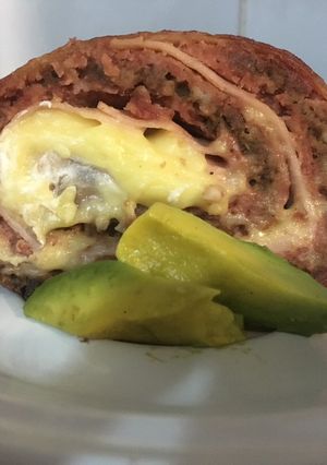 Una foto de Envuelto de Carne y Queso 🧀